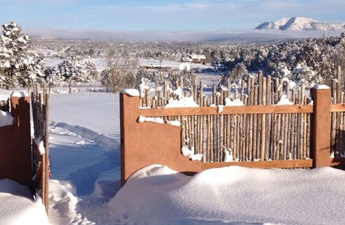 Edgewood Cabin | Glamping! Luxury Yurt enjoy the night sky & walking trail