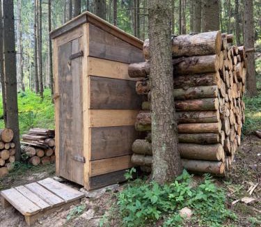 Radic Other | Glamping Olivia v lese