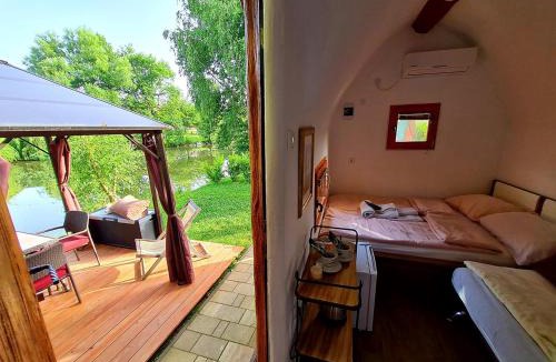 Hrastnik Resort | Glamping Rajska vas
