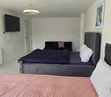 Wolverhampton Hotel | Glams luxury home