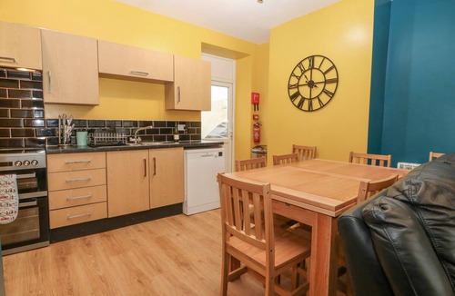 Nefyn House | GLANFFRWD - NEFYN, pet friendly, character holiday cottage in Nefyn