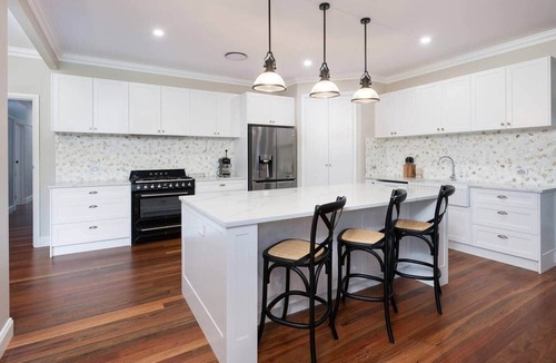 Glass House Mountains House | Glasshouse Retreat QLD