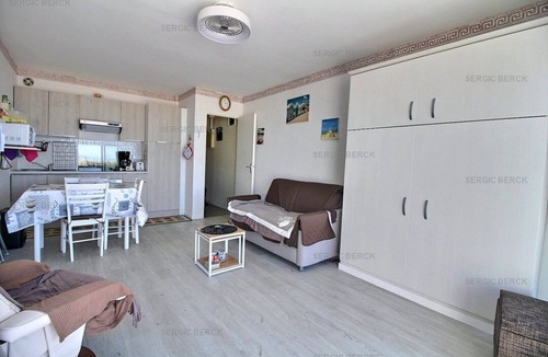 Berck-sur-Mer Apartment | GLB107: OCEAN-FACING, studio apartment with a terrace overlooking the ocean