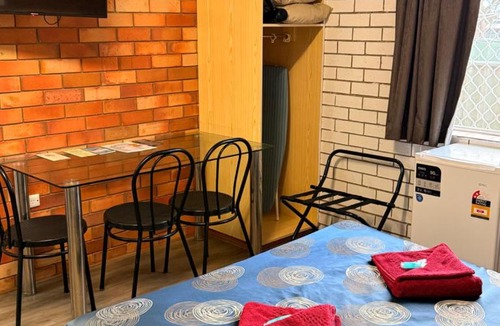 Glen Innes Hotel | Glen Innes Lodge Motel