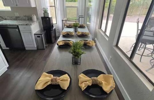 Deer Valley House | Glendale Escape Private Pool & Charming Patio