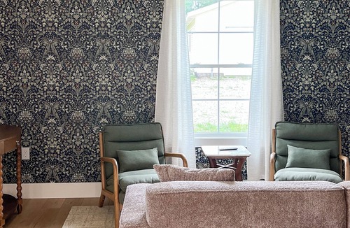 Otwell Cottage | Glendale White Cottage - Countryside Escape