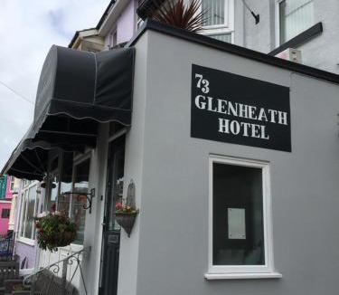 North Shore House | Glenheath Hotel
