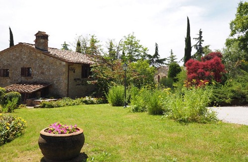 San Gimignano Cottage | Glicine, romantic cottage with outdoor patio, on the hills of San Gimignano