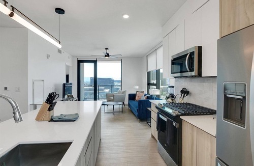 Evans Churchill Apartment | Global Luxury Suites at Downtown Phoenix
