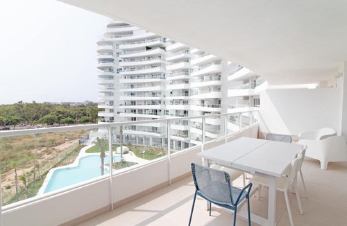 Canet de Berenguer Apartment | Global Vacacional, Apartamento con terraza, vistas al mar y a la piscina