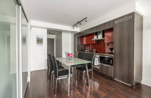 Toronto Entertainment District Condo | GLOBALSTAY. 1 bedroom & Den condo with balcony in DT Toronto
