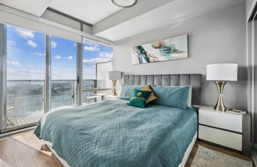 Bay Cloverhill Condo | GLOBALSTAY. 3 BR Enchanting Panoramas Lake Ontario