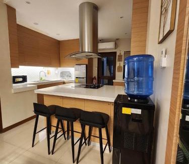 Legazpi Bed & Breakfast | Gloria Tree Mayon and Park View Residences