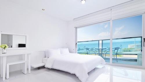 Byeonsan House | Glories Pension