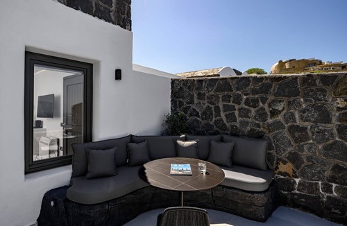 Imerovigli Villa | Glorious Santorini Suite | Dryad Suite | Breathtaking Sea Views