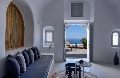 Pyrgos Villa | Glorious Santorini Villa | Villa Nymphadora | 2 Bedrooms