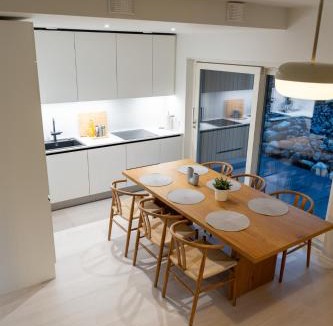 Vantaa House | Glorious two-floor house, hot tub, 4 bedrooms, sauna, park