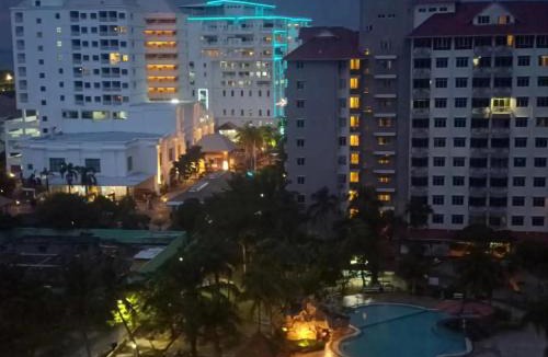 Taman Tanjung Apartment | Glory Beach Private Apartment Seaview