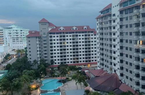 Taman Tanjung Apartment | Glory Beach Private Apartment Seaview