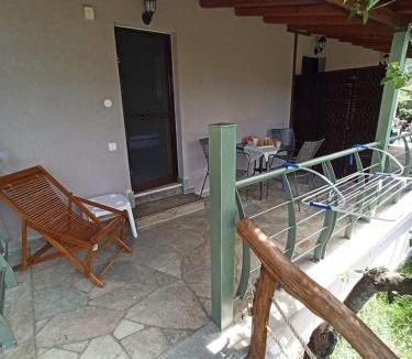 Kali Vrysi House | Glyfada Bay Studios