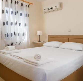Paralio Astros House | Glyfada Villas