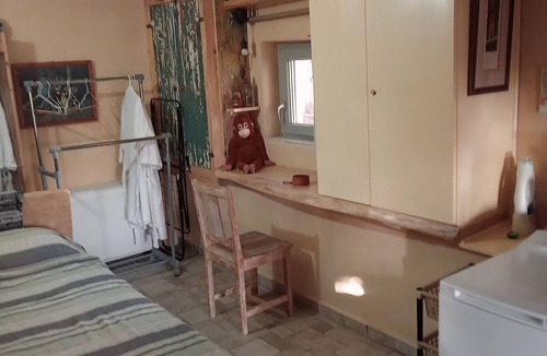 Pylos-Nestoras Cottage | Goatshed, a Romantic Cottage .Sleeps 3.(2 Ideal)Walk to long sandy beach.