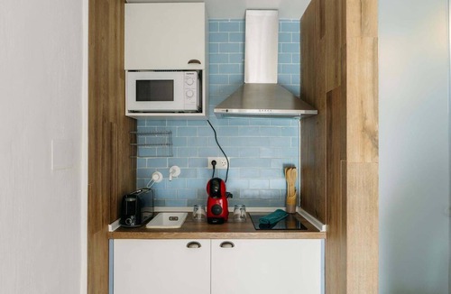 Old Town Apartment | Godello Harbor's Light