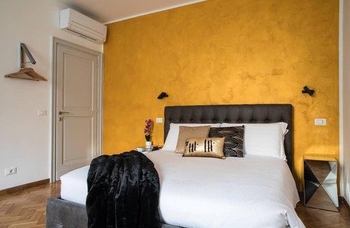 Trastevere Apartment | Gold Fabulous Jacuzzi Suite Trastevere