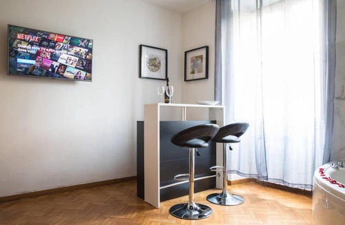 Trastevere Apartment | Gold Fabulous Jacuzzi Suite Trastevere