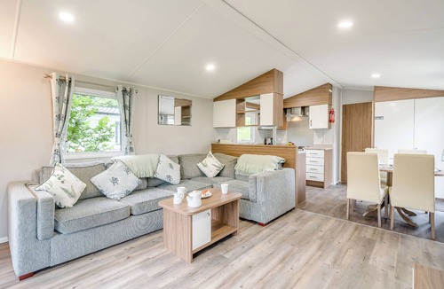 Helston House | Gold Premium Caravan with parking & decking