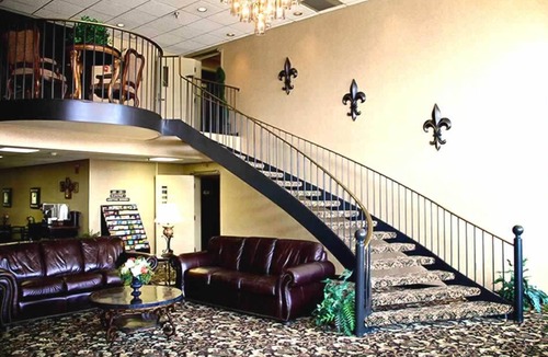Radcliff Hotel | Gold Vault Inn