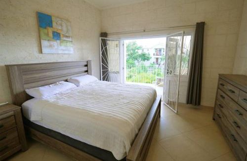 Mount Standfast Villa | Golden Acre Beach Villa-2 mins walk - Alleynes Bay