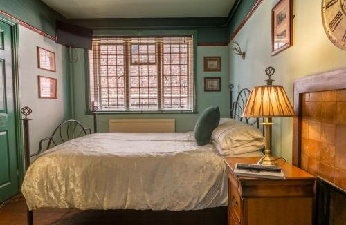 Chester Hotel | Golden Eagle