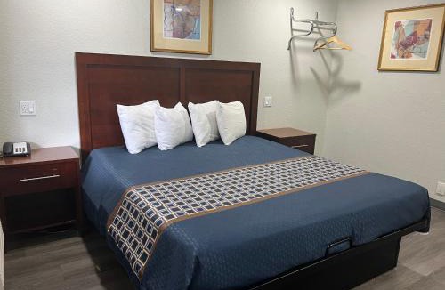 Dorris Hotel | Golden Eagle Motel