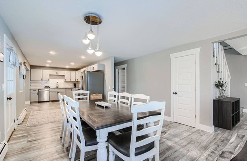 Black Hawk House | Golden Gate Getaway - 4-Bed, 2-Bath Mountain Home
