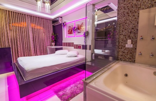 Centro Hotel | GOLDEN MOTEL