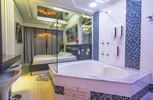 Centro Hotel | GOLDEN MOTEL