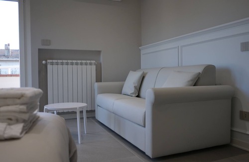 Montano Bed & Breakfast | Golden Residence