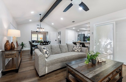 Madera House | "Golden Retreat –3BR/2BA Escape" located in the top neighborhood in Madera
