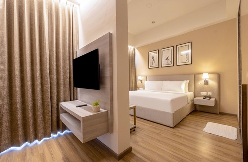 Gurugram Hotel | Golden Tulip Gurugram - Sector 80