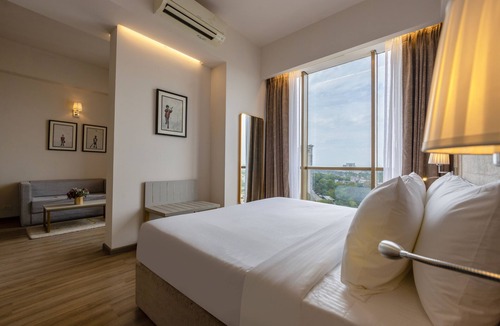 Gurugram Hotel | Golden Tulip Gurugram - Sector 80