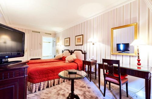 Palais-Royal Hotel | Golden Tulip Washington Opera