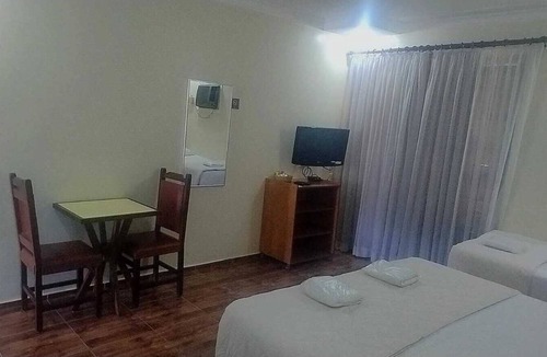 Louveira Hotel | GoldMen Business Louveira