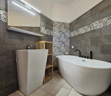 Old Town Apartment | GoldRing