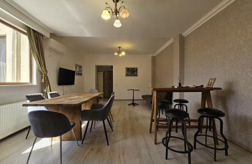 Old Town Apartment | GoldRing