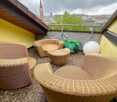 Pforzheim Apartment | Goldstadt City Loft 3-Zimmer Balkon & Garage Zentrum Pforzheim