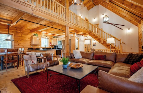 Mountainside House | Golf Area Cabin by Wisp w/Hot Tub