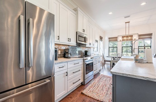 Villa Lago House | Golf Carts ~ Patio ~ Balcony ~ Community Pool