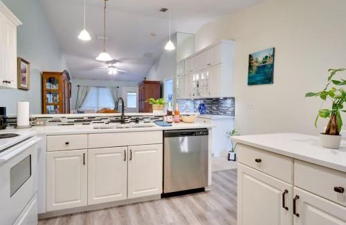 Alachua House | Golf Course Getaway - Pool & Relaxing Lanai