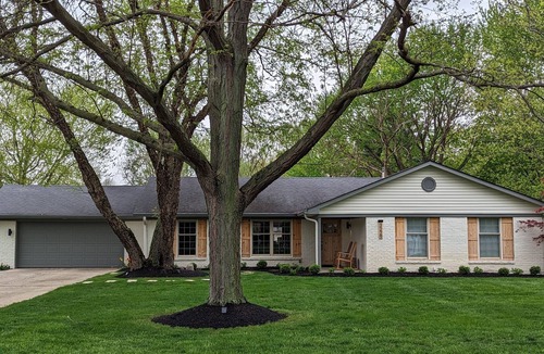 Carmel House | Golf Course Home in Carmel- Close to Zionsville and Indianapolis too!